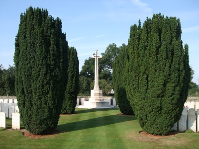 DOURLERS COMMUNAL CEMETERY EXTENSION