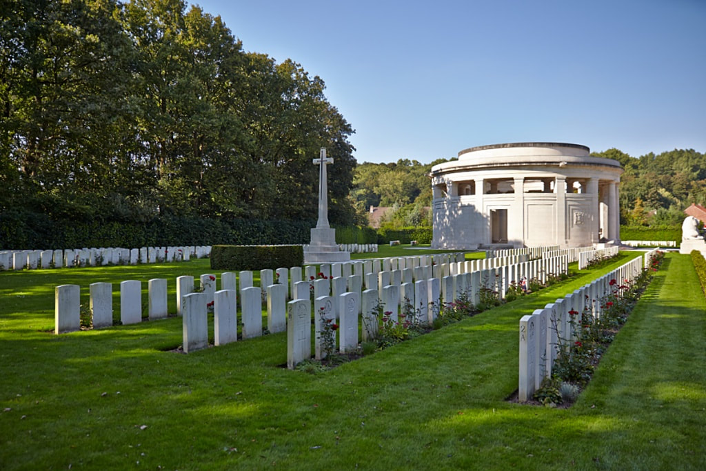 Berks Cemetery Extension, Ploegsteert Memorial
