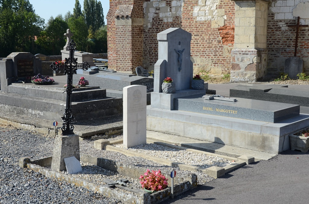Brissay-Choigny Communal Cemetery