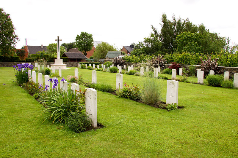 Dickebusch Old Military Cemetery