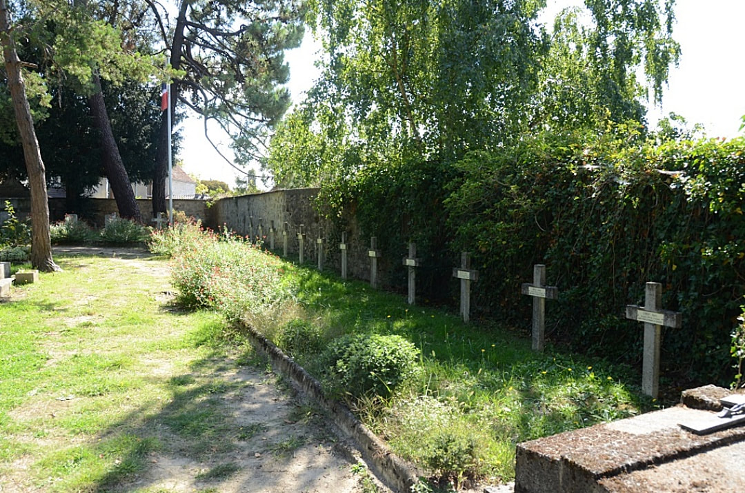 Ermenonville Communal Cemetery