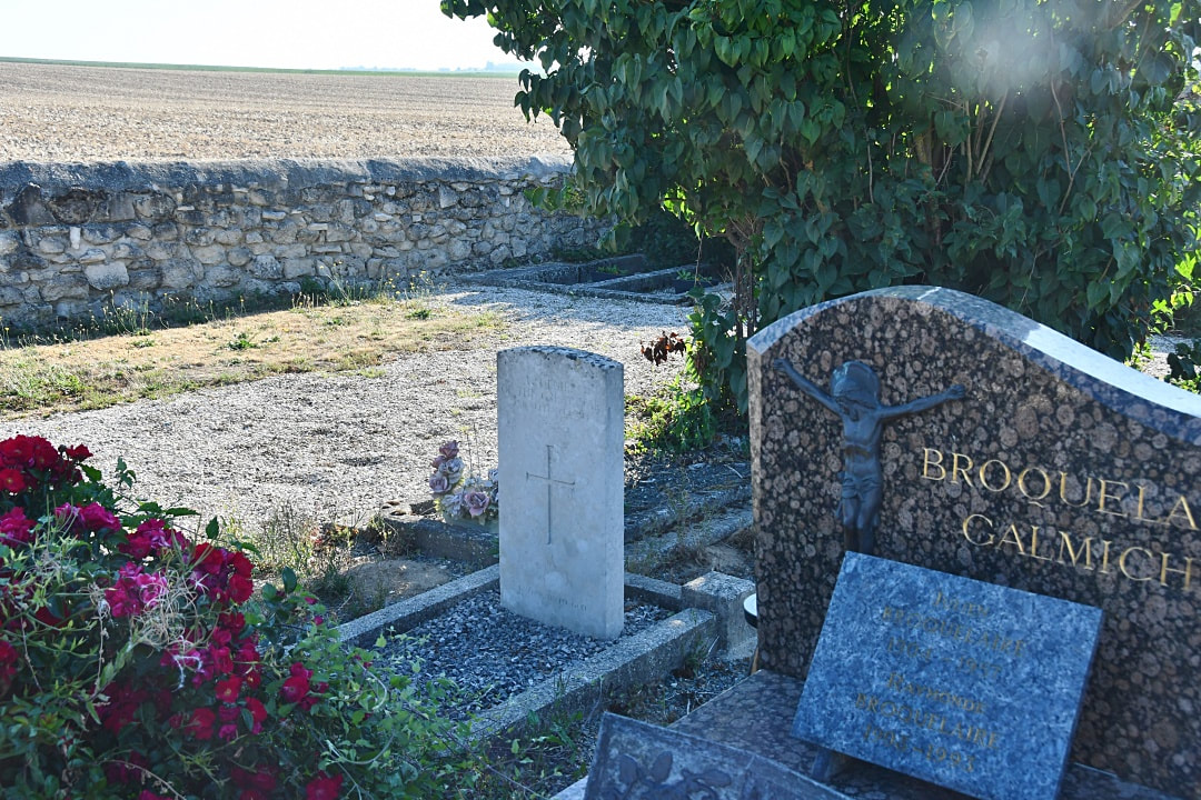 Eve Communal Cemetery