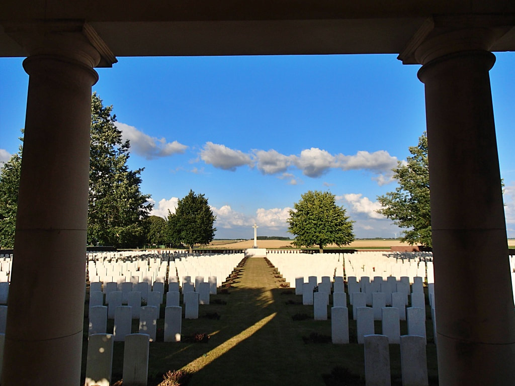 Heath Cemetery, Harbonnières