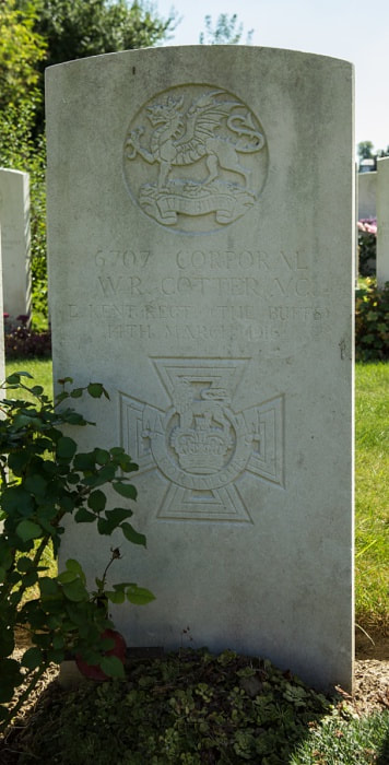 Lillers Communal Cemetery, V. C. Cotter