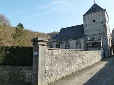 Lives-sur-Meuse Churchyard