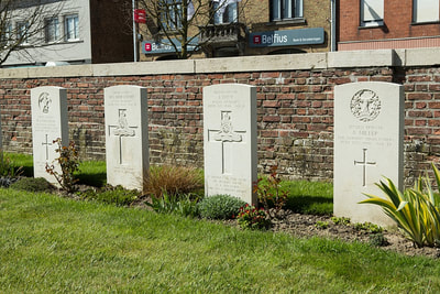 Nieuwkerke Churchyard, WW2