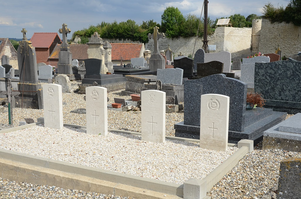 Picquigny Communal Cemetery