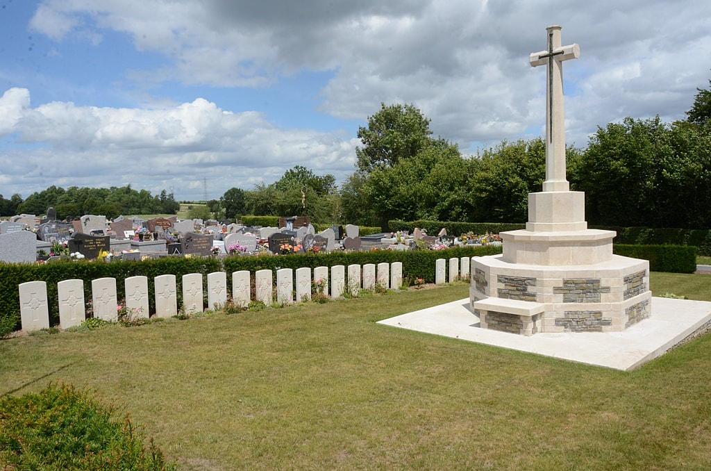 Pont-sur-Sambre Communal Cemetery