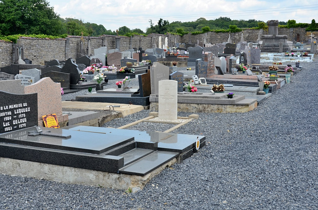 Solre-St. Géry communal cemetery