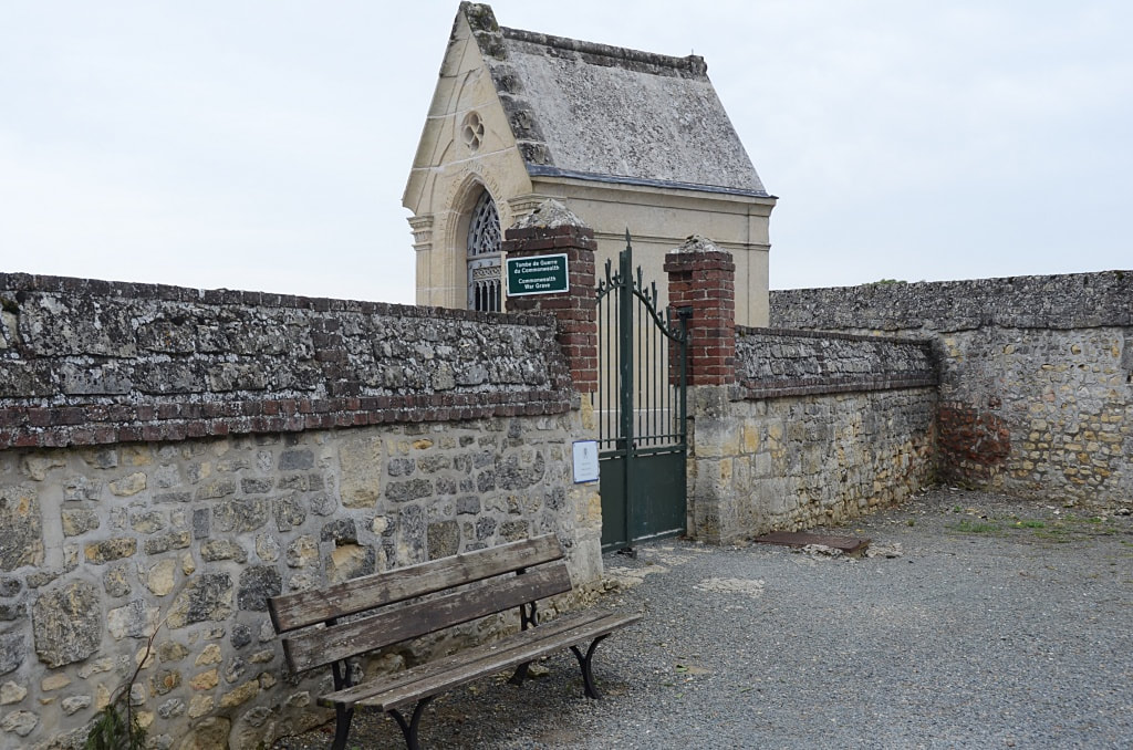 St. Martin-aux-Bois Churchyard