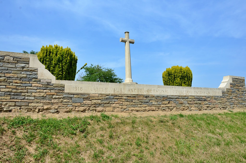 Ville-sur-Ancre Communal Cemetery Extension