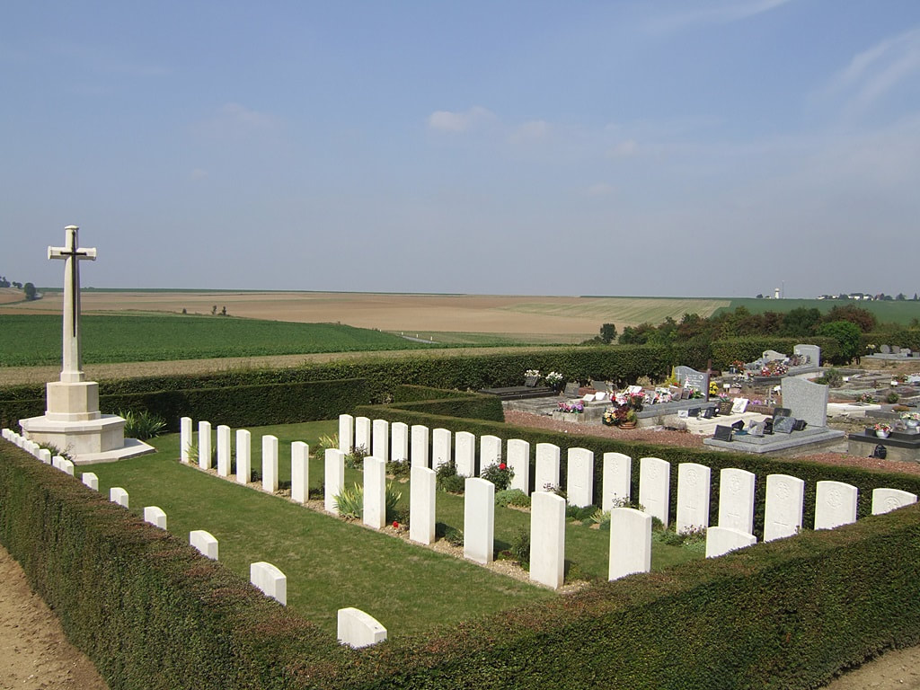 Villers-Guislain Communal Cemetery