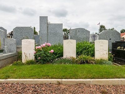 Bully-Grenay Communal Cemetery, French Extension