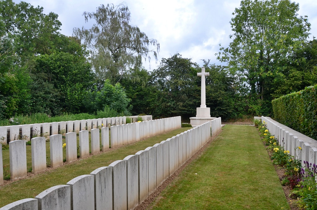 Amerval Communal Cemetery Extension