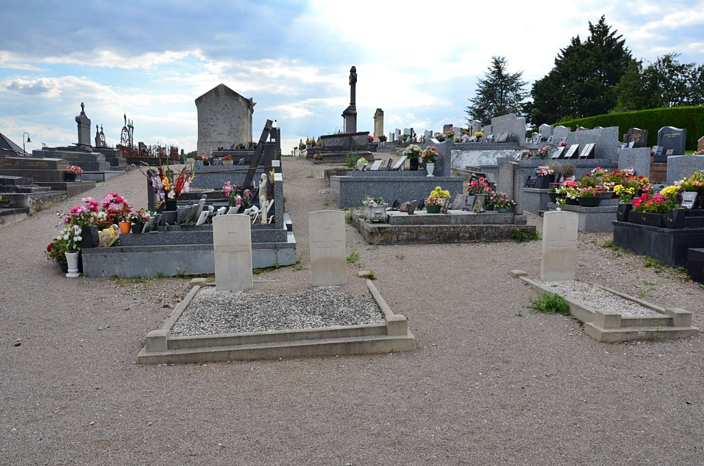 Argoeuves Communal Cemetery 