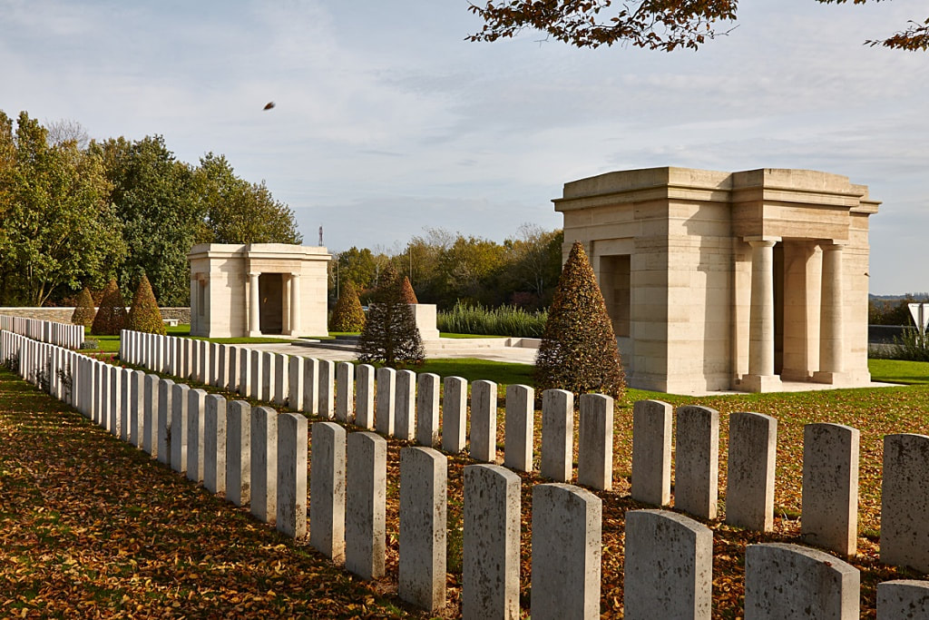 Arras Road Cemetery