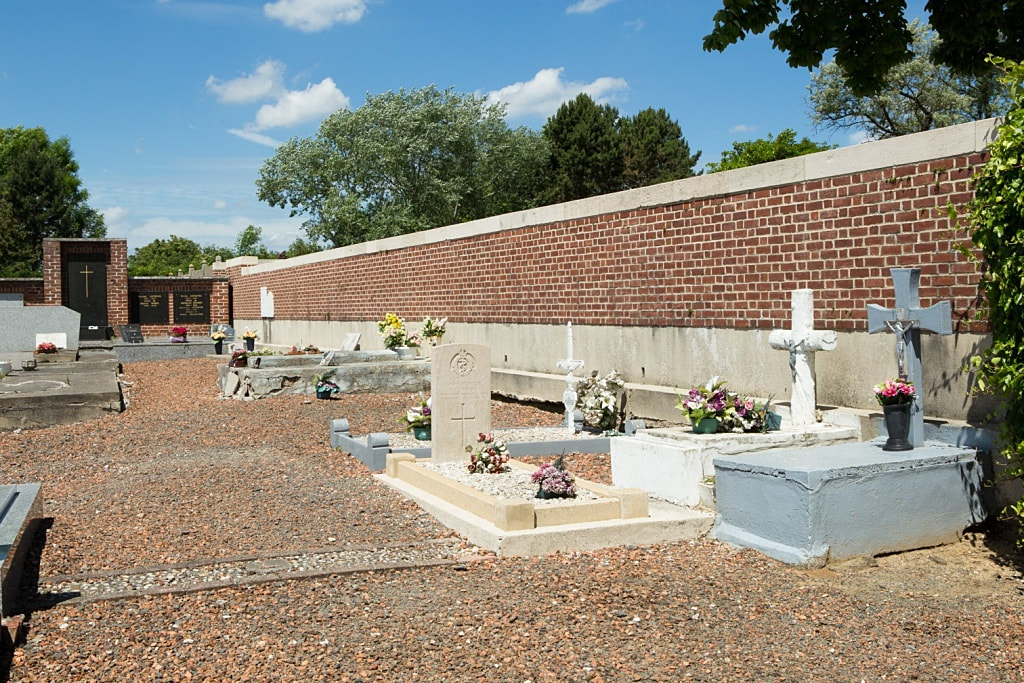 Athies Communal Cemetery