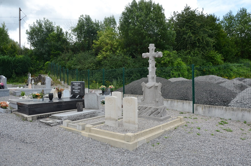 Bachant Communal Cemetery 