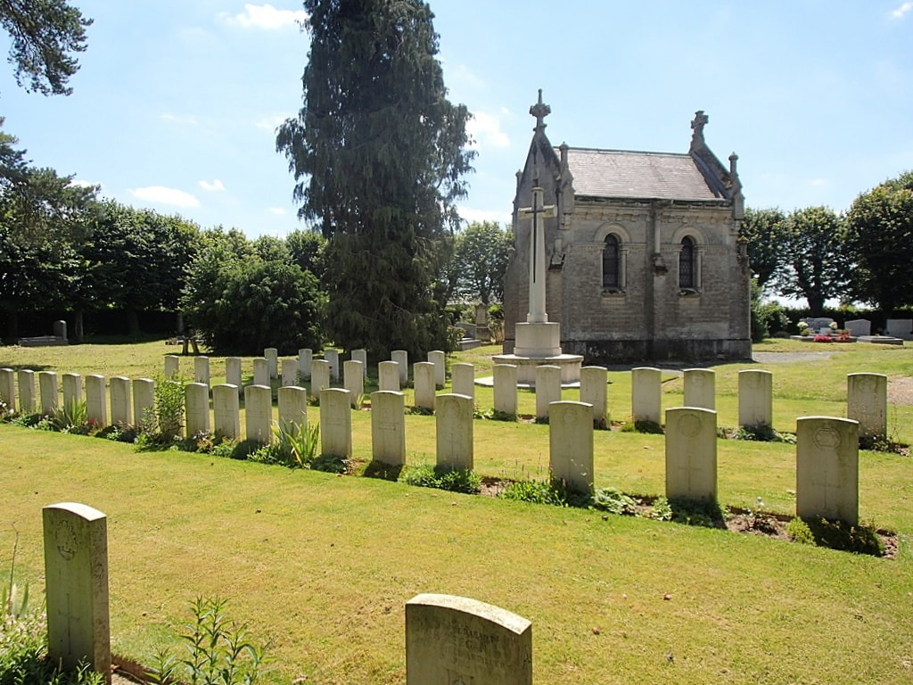 Bavelincourt Communal Cemetery