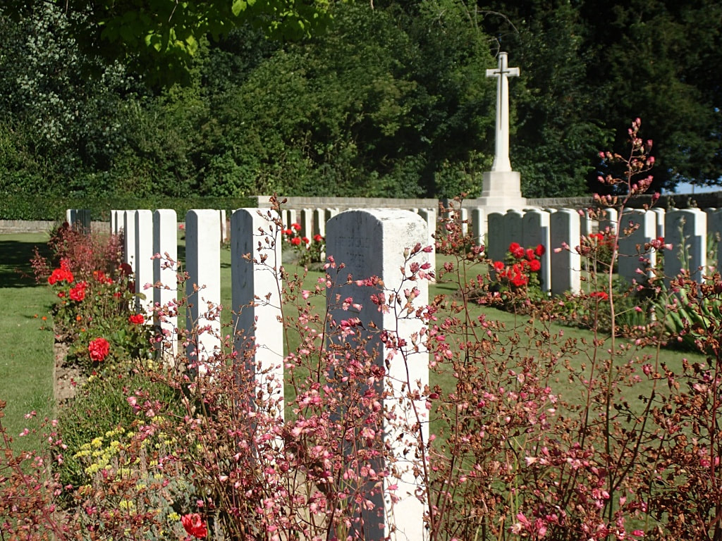 Bazentin-le-Petit Military Cemetery