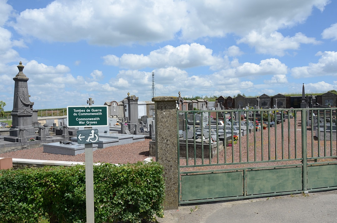 Beaumetz-lès Loges Communal Cemetery