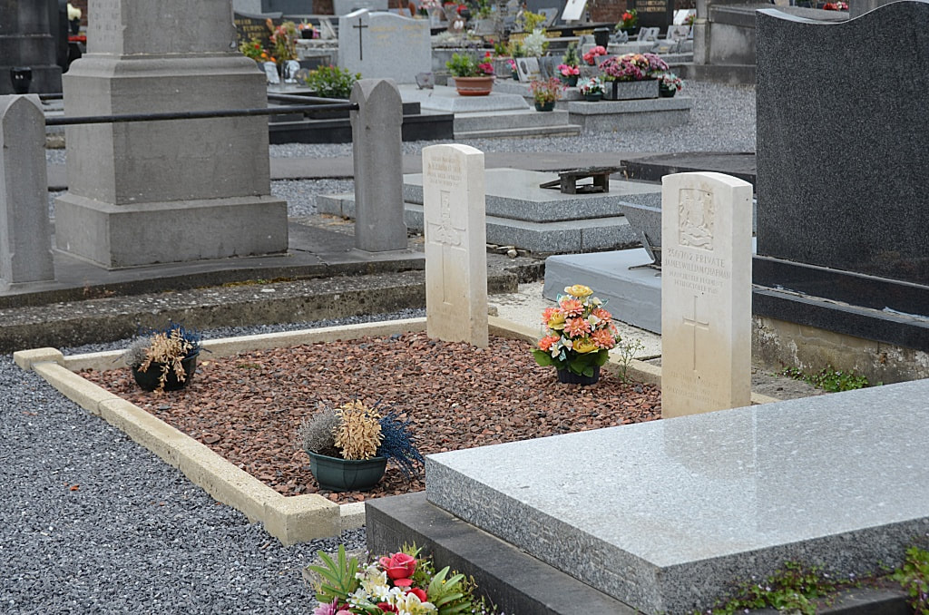 Beaumont-en-Cambrésis Communal Cemetery