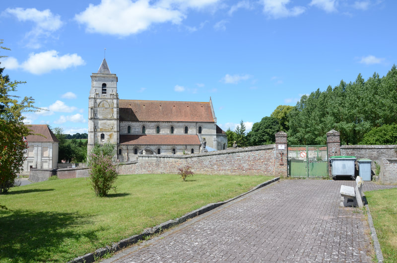 Berteaucourt-les-Dames Churchyard