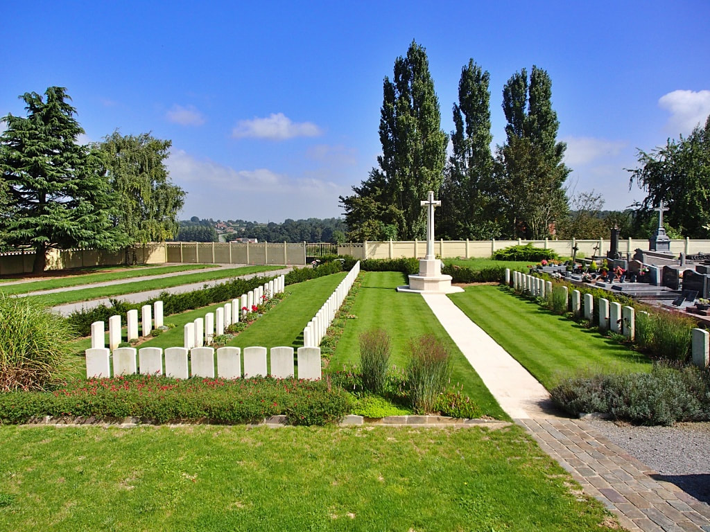 Béthencourt Communal Cemetery