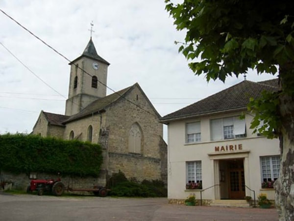 Blaisy-Bas Churchyard
