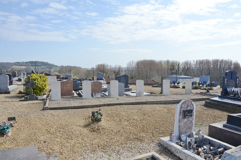 Bourg-et-Comin Communal Cemetery