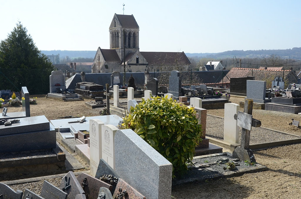 Bourg-et-Comin Communal Cemetery