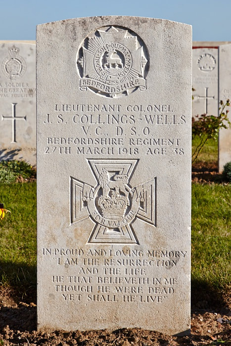 Bouzincourt Ridge Cemetery - Victoria Cross - Collings-Wells