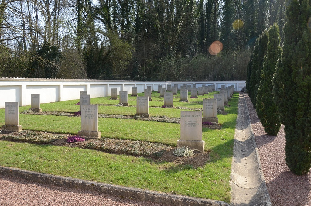 Braine Danish War Cemetery