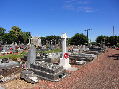 Brancourt-le-Grand Communal Cemetery