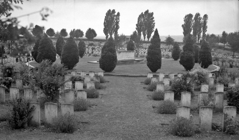 Cabaret-Rouge British Cemetery