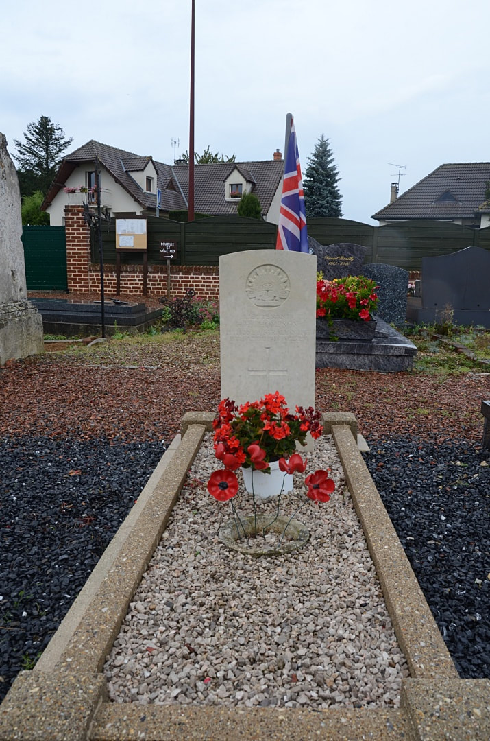 Cachy Communal Cemetery