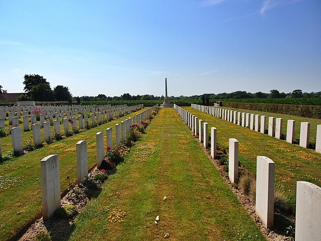 Cambrin Military Cemetery
