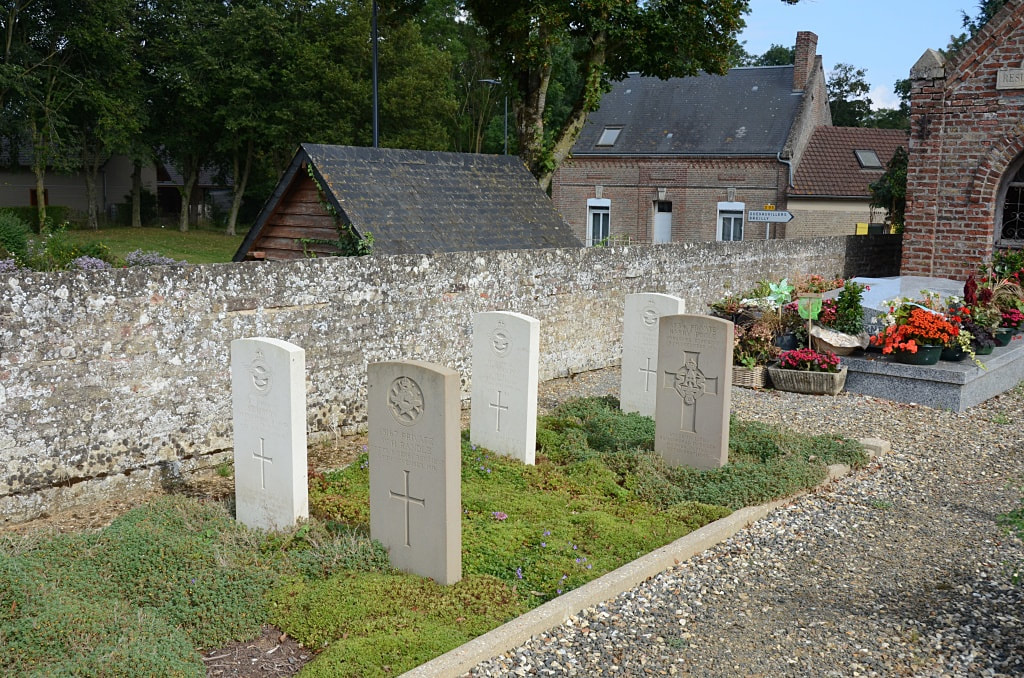 Cavillon Communal Cemetery