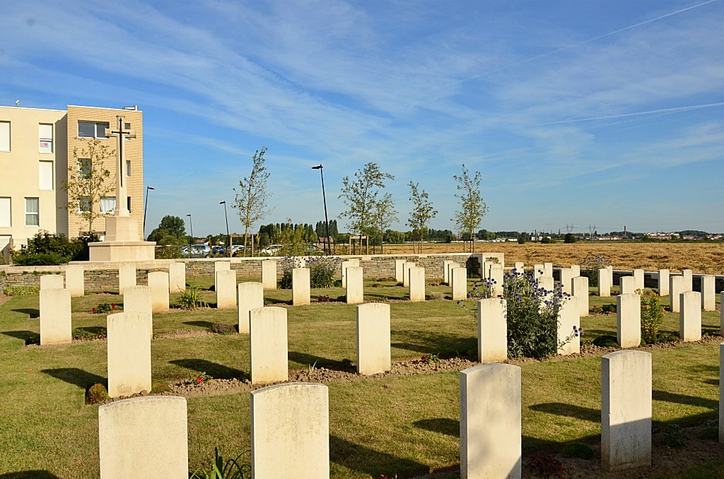 Chapelle-d'Armentières New Military Cemetery