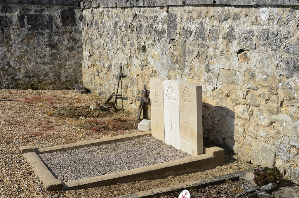 Ciry-Salsogne Communal Cemetery