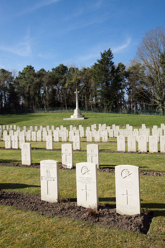 Coxyde Military Cemetery 