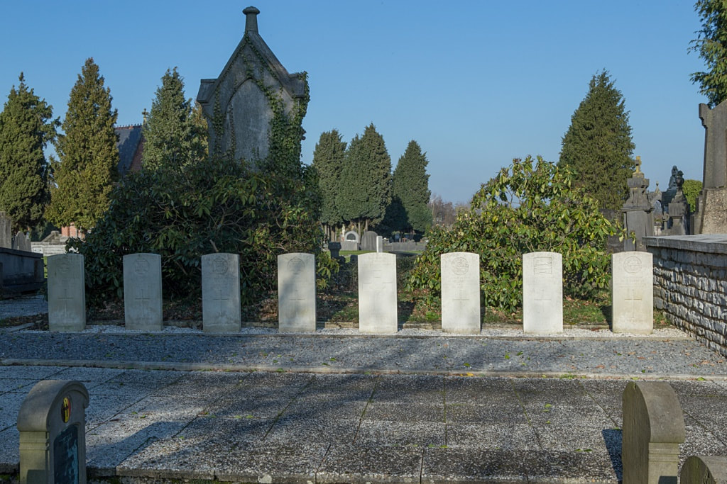 DENDERMONDE COMMUNAL CEMETERY AND EXTENSION