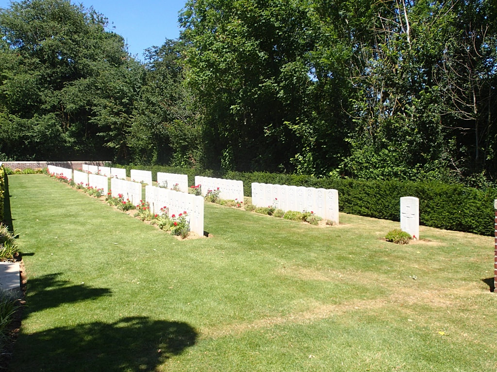 Devonshire Cemetery, Mametz