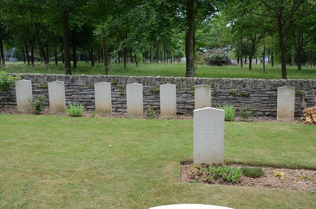Écoust Military Cemetery