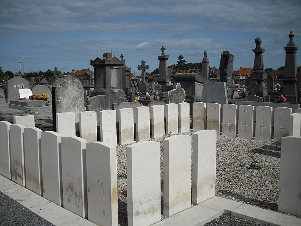 Èlouges Communal Cemetery