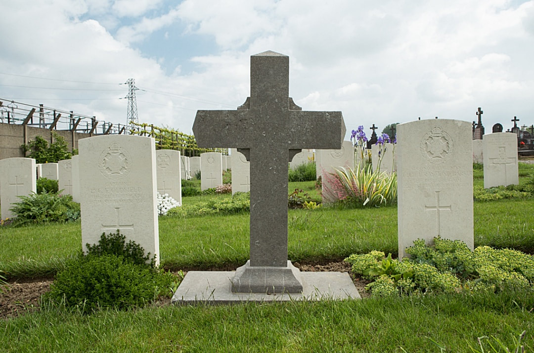 Estaires Communal Cemetery & Extension