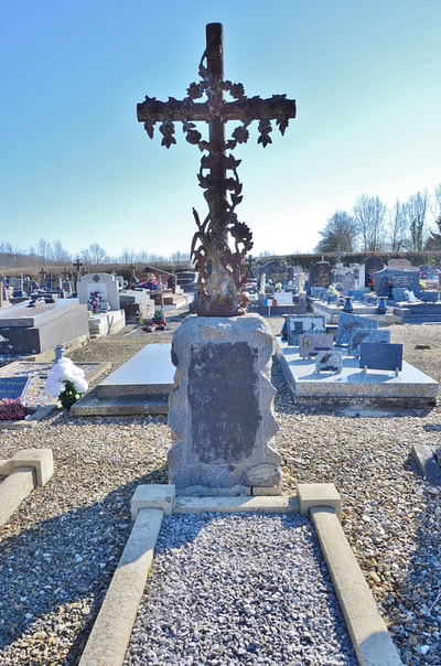 Étreaupont Communal Cemetery