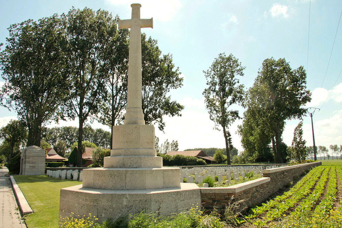 Ferme Olivier Cemetery