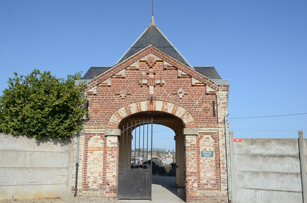 Flavy-le-Martel Communal Cemetery