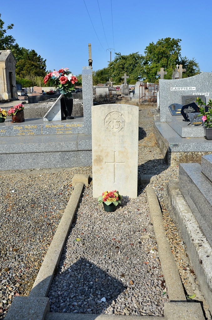 Flavy-le-Martel Communal Cemetery
